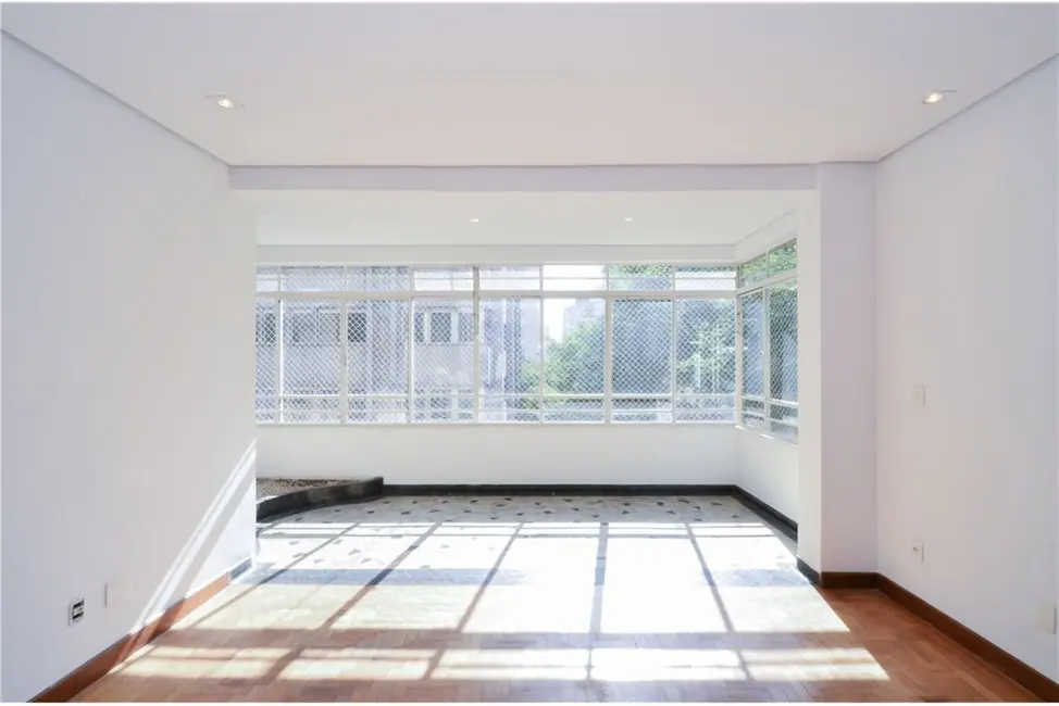 Apartamento com 3 quartos à venda, 189m2 em Cerqueira César, São Paulo - SP - imagem 5 Foto 5 de Apartamento com 3 quartos à venda, 189m2 em Cerqueira César, São Paulo - SP