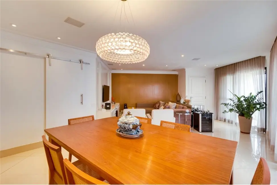 Apartamento com 3 quartos à venda, 135m2 em Aclimação, São Paulo - SP - imagem 7 Foto 7 de Apartamento com 3 quartos à venda, 135m2 em Aclimação, São Paulo - SP