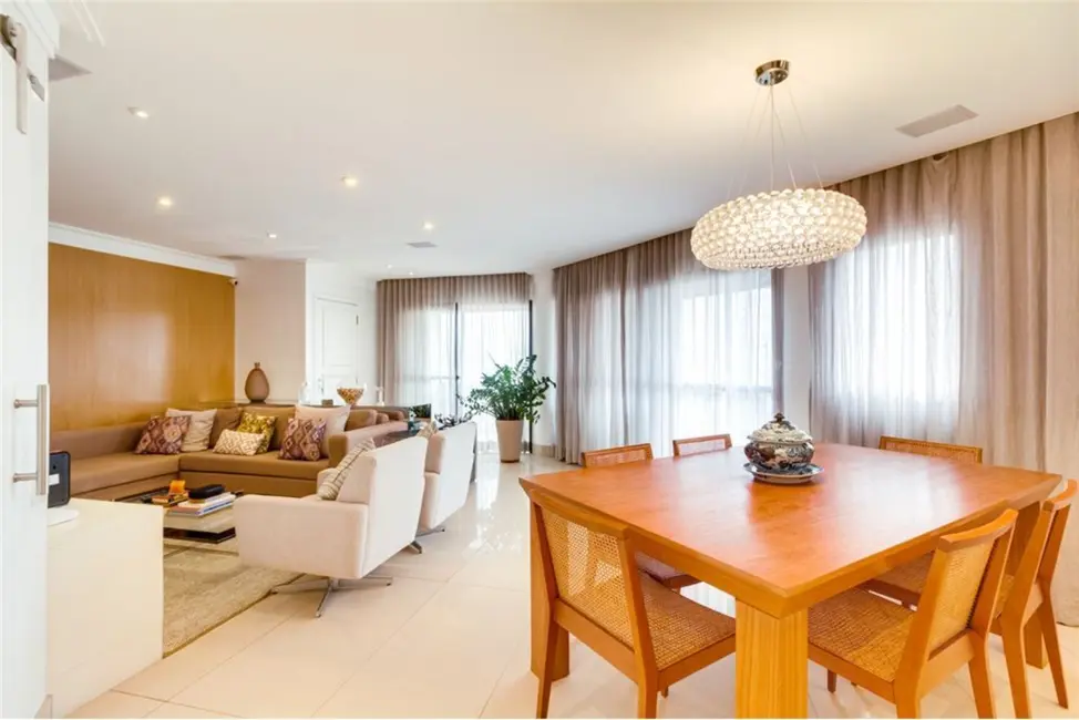 Apartamento com 3 quartos à venda, 135m2 em Aclimação, São Paulo - SP - imagem 9 Foto 9 de Apartamento com 3 quartos à venda, 135m2 em Aclimação, São Paulo - SP