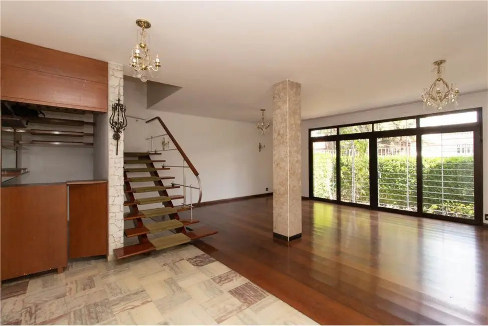 Casa com 4 quartos à venda, 256m2 em Planalto Paulista, São Paulo - SP - imagem 1 Foto 1 de Casa com 4 quartos à venda, 256m2 em Planalto Paulista, São Paulo - SP