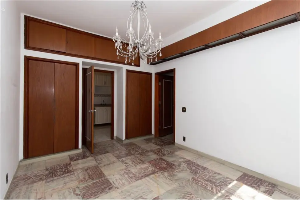 Casa com 4 quartos à venda, 256m2 em Planalto Paulista, São Paulo - SP - imagem 6 Foto 6 de Casa com 4 quartos à venda, 256m2 em Planalto Paulista, São Paulo - SP