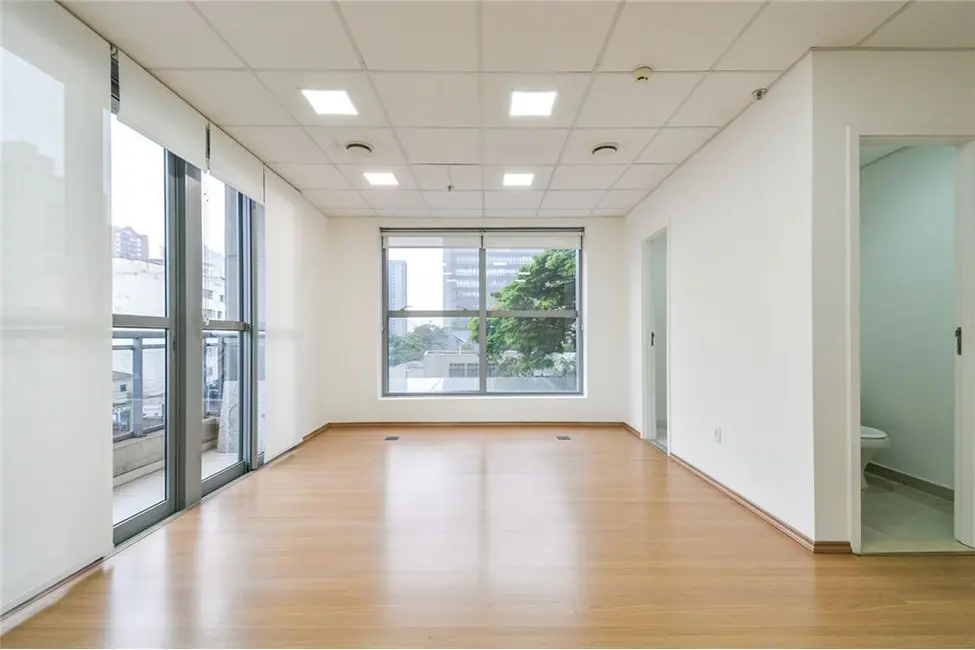 Foto 1 de Sala Comercial à venda, 36m2 em Vila Cordeiro, São Paulo - SP