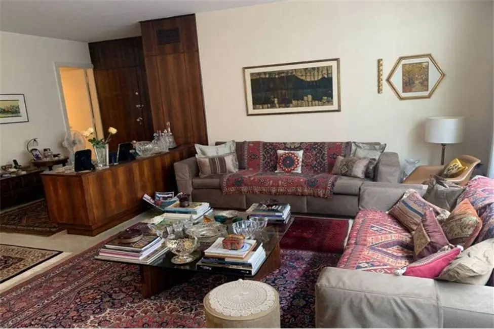 Apartamento com 3 quartos à venda, 224m2 em Higienópolis, São Paulo - SP - imagem 7 Foto 7 de Apartamento com 3 quartos à venda, 224m2 em Higienópolis, São Paulo - SP