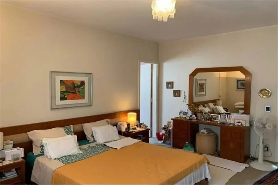 Apartamento com 3 quartos à venda, 224m2 em Higienópolis, São Paulo - SP - imagem 3 Foto 3 de Apartamento com 3 quartos à venda, 224m2 em Higienópolis, São Paulo - SP