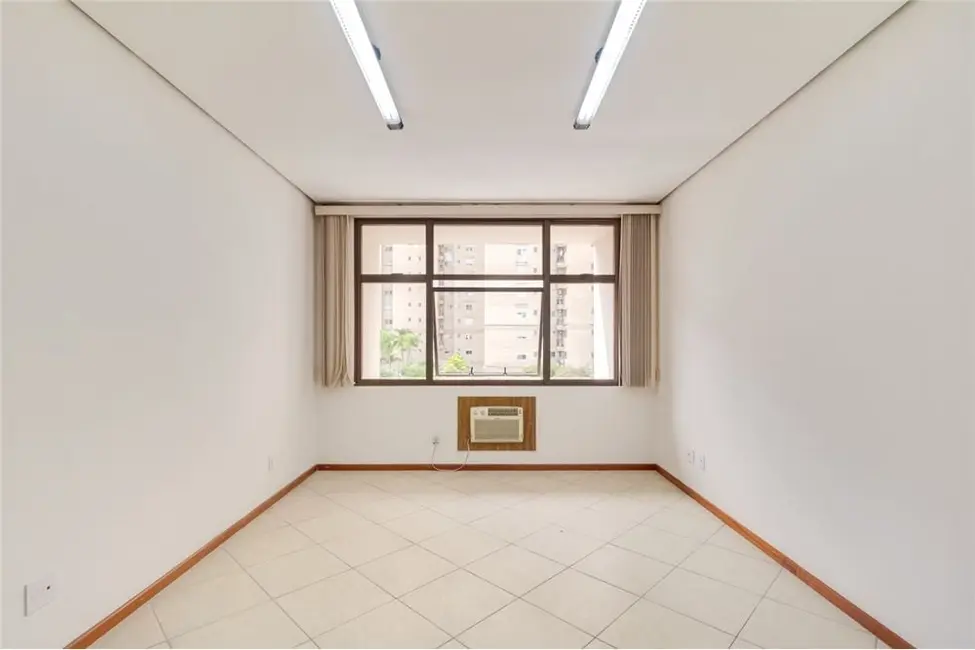 Sala Comercial à venda, 37m2 em Santo Amaro, São Paulo - SP - imagem 4 Foto 4 de Sala Comercial à venda, 37m2 em Santo Amaro, São Paulo - SP