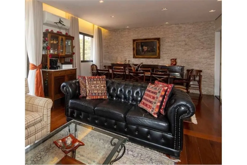 Apartamento com 4 quartos à venda, 200m2 em Moema, São Paulo - SP - imagem 4 Foto 4 de Apartamento com 4 quartos à venda, 200m2 em Moema, São Paulo - SP