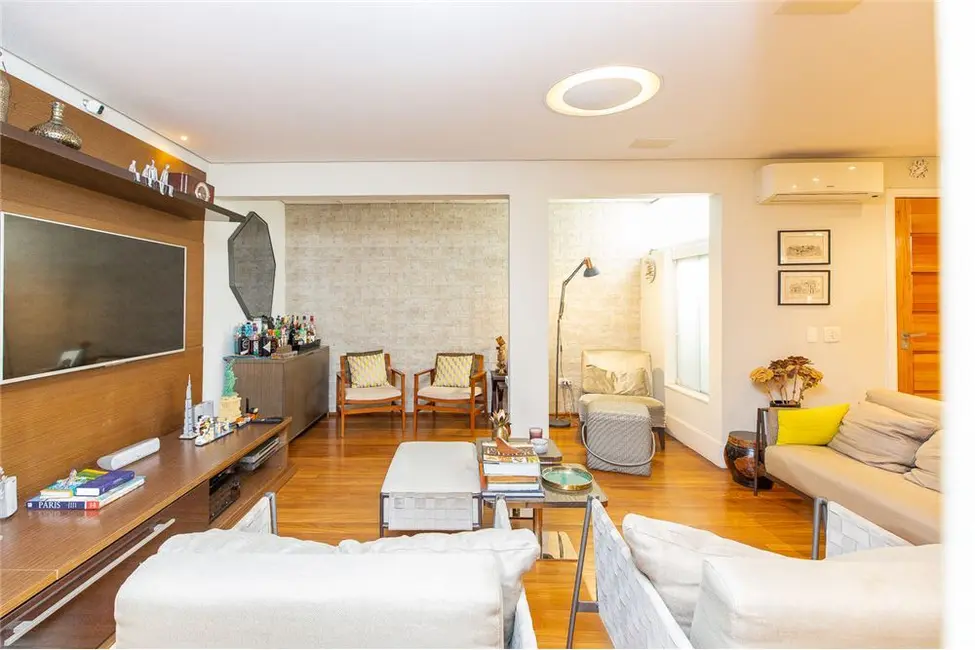 Foto 2 de Casa com 3 quartos à venda, 220m2 em Real Parque, São Paulo - SP