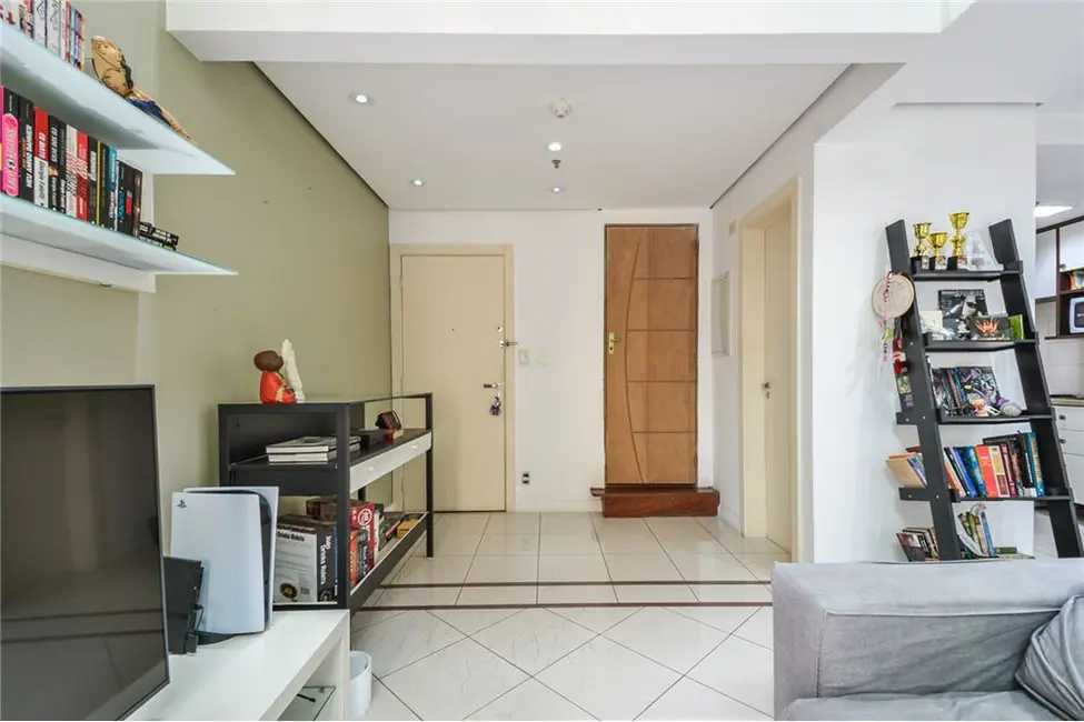 Foto 6 de Apartamento com 2 quartos à venda, 65m2 em Moema, São Paulo - SP