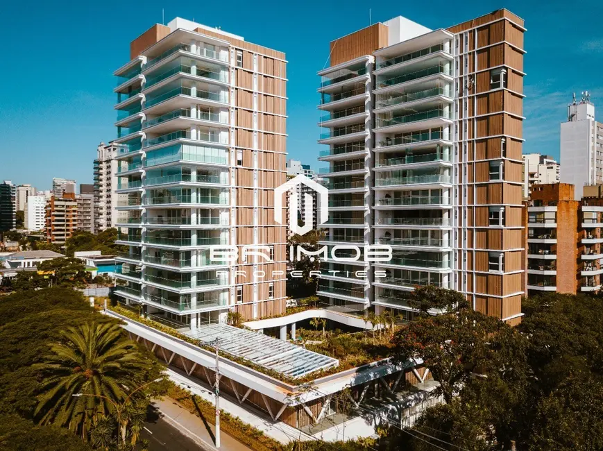 Apartamento com 3 quartos à venda, 227m2 em Moema, São Paulo - SP - imagem 3 Foto 3 de Apartamento com 3 quartos à venda, 227m2 em Moema, São Paulo - SP