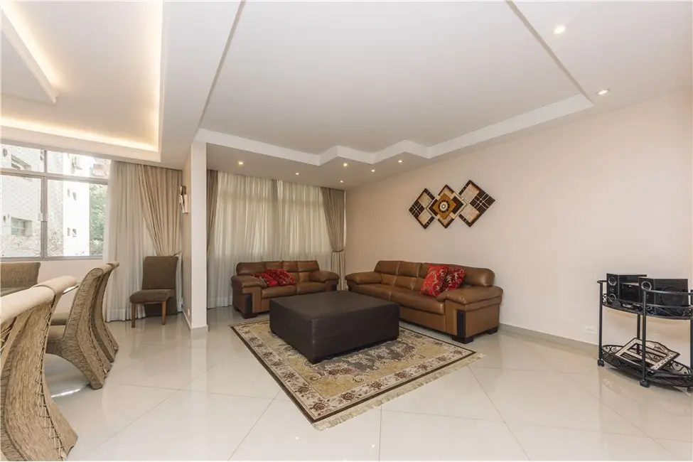 Apartamento com 3 quartos à venda, 151m2 em Jardim Paulista, São Paulo - SP - imagem 4 Foto 4 de Apartamento com 3 quartos à venda, 151m2 em Jardim Paulista, São Paulo - SP