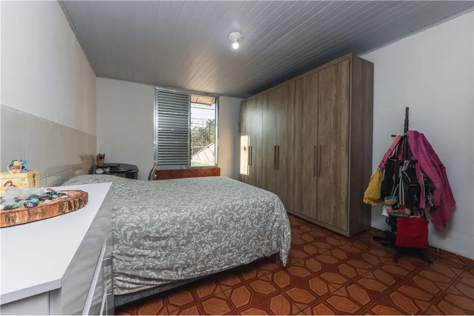 Casa com 4 quartos à venda, 135m2 em Artur Alvim, São Paulo - SP - imagem 4 Foto 4 de Casa com 4 quartos à venda, 135m2 em Artur Alvim, São Paulo - SP