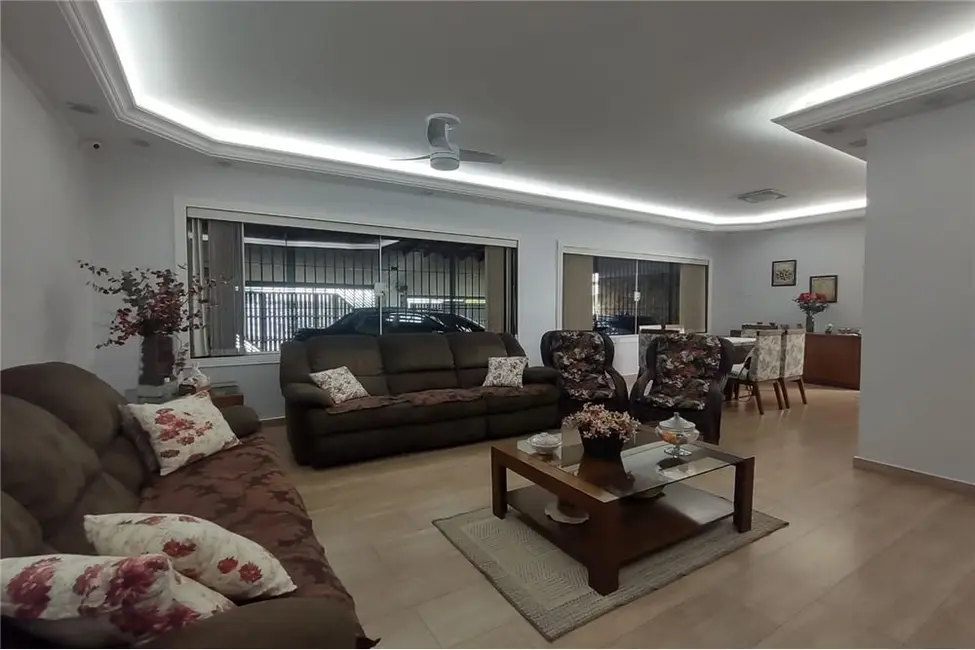 Foto 3 de Casa com 2 quartos à venda, 230m2 em Jardim Guairaca, São Paulo - SP