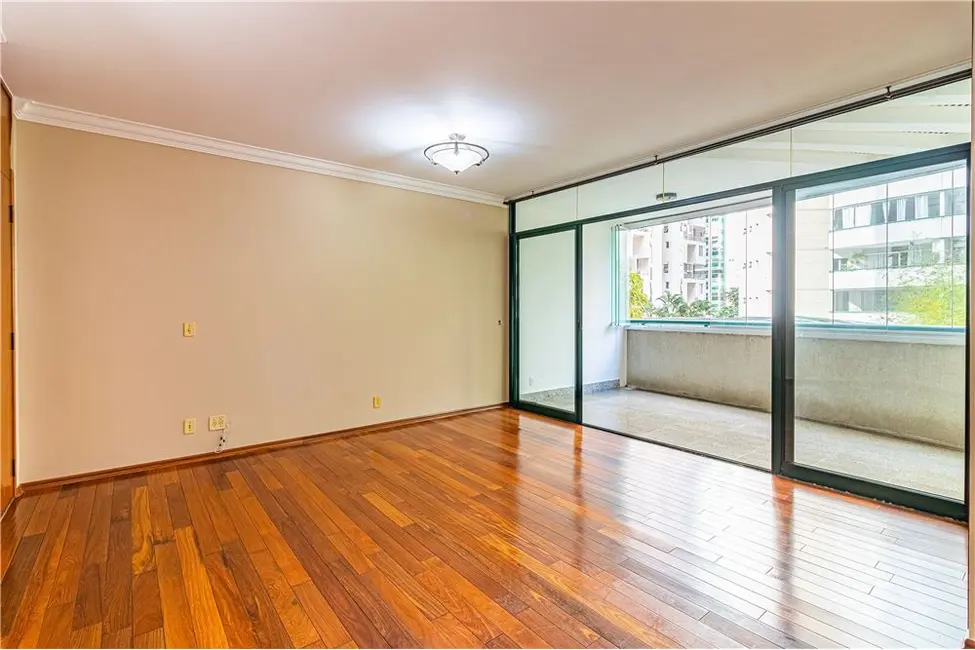 Foto 1 de Apartamento com 4 quartos à venda, 121m2 em Moema, São Paulo - SP