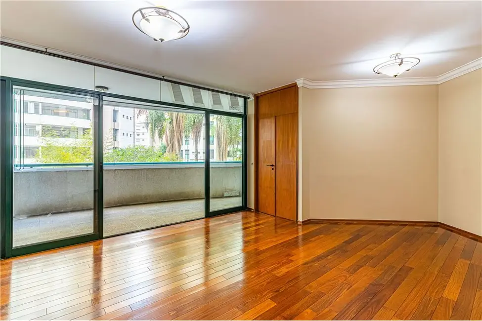 Foto 2 de Apartamento com 4 quartos à venda, 121m2 em Moema, São Paulo - SP