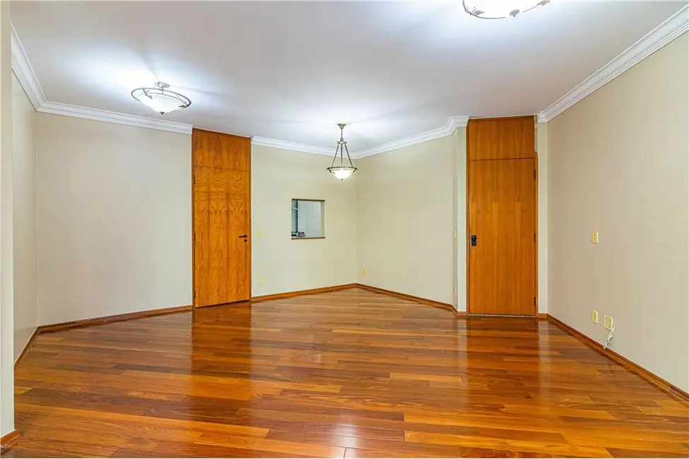 Foto 4 de Apartamento com 4 quartos à venda, 121m2 em Moema, São Paulo - SP