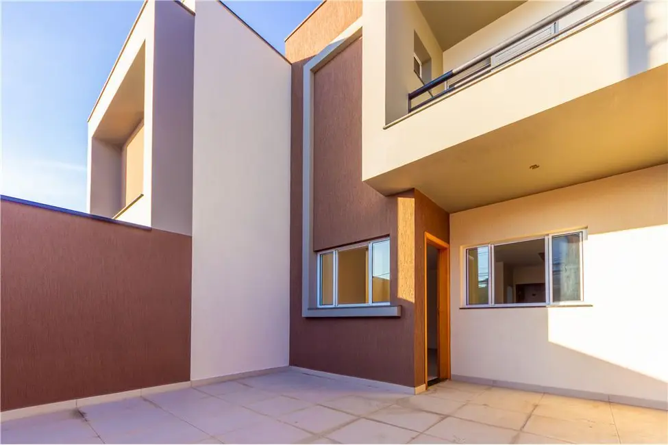 Foto 2 de Casa com 2 quartos à venda, 72m2 em Jardim das Oliveiras, São Paulo - SP