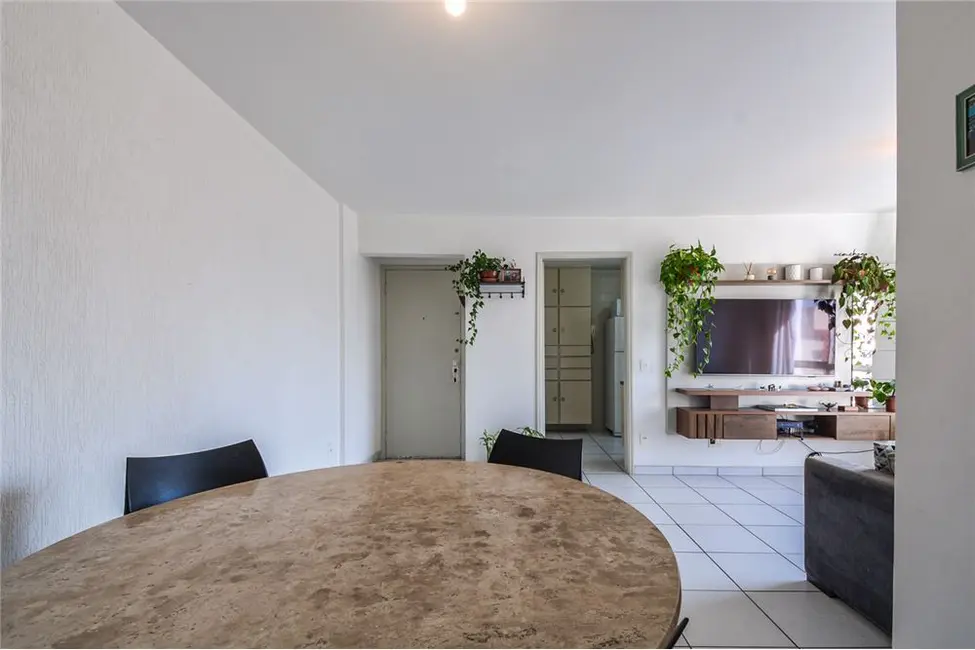 Foto 6 de Apartamento com 2 quartos à venda, 72m2 em Vila Nova Conceição, São Paulo - SP