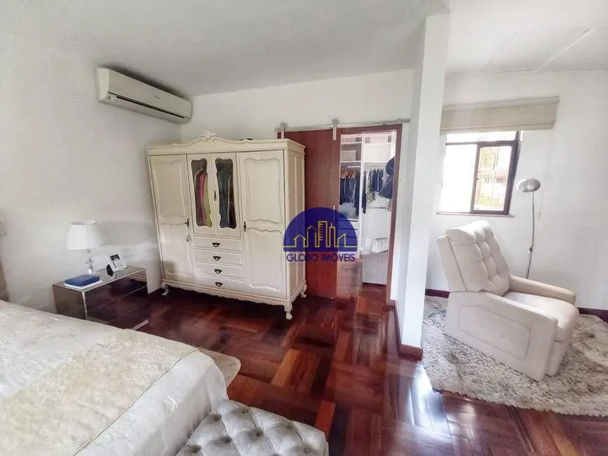 Foto 5 de Casa com 4 quartos à venda em Jardins Imperiais, Juiz De Fora - MG