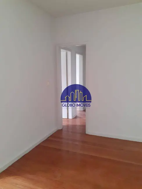 Apartamento com 3 quartos para alugar em Juiz De Fora - MG - imagem 5 Foto 5 de Apartamento com 3 quartos para alugar em Juiz De Fora - MG