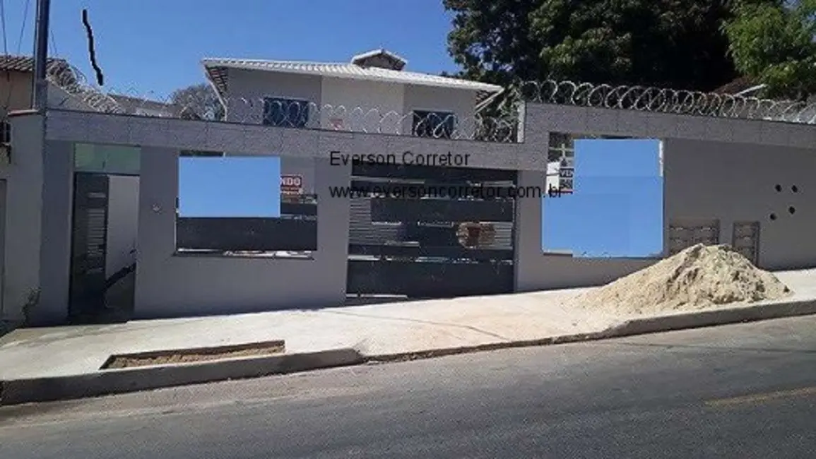 Foto 2 de Casa com 3 quartos à venda, 60m2 em Santa Amélia, Belo Horizonte - MG