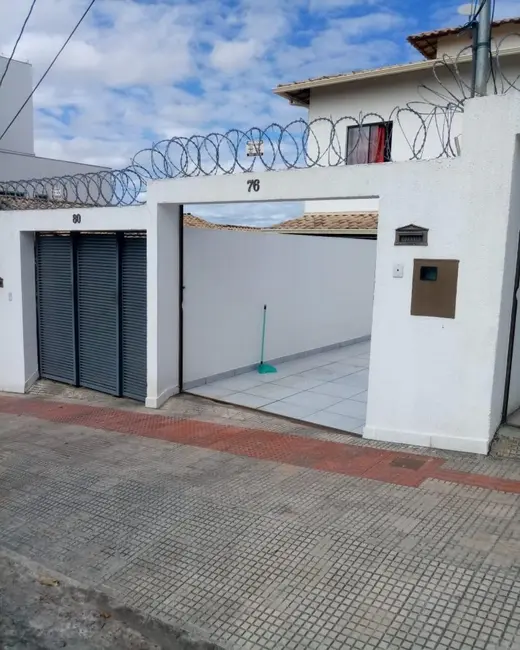 Casa com 2 quartos à venda, 60m2 em Santa Mônica, Belo Horizonte - MG - imagem 5 Foto 5 de Casa com 2 quartos à venda, 60m2 em Santa Mônica, Belo Horizonte - MG