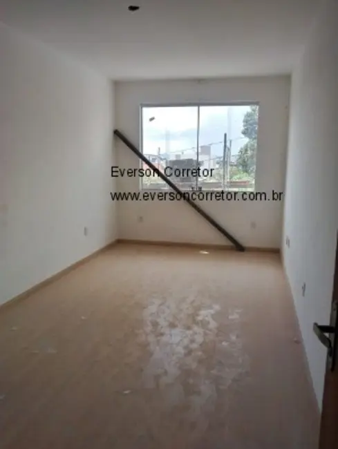 Casa com 4 quartos à venda, 180m2 em Heliópolis, Belo Horizonte - MG - imagem 6 Foto 6 de Casa com 4 quartos à venda, 180m2 em Heliópolis, Belo Horizonte - MG