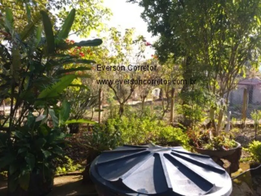 Foto 2 de Sítio / Rancho com 2 quartos à venda, 200m2 em Esmeraldas - MG