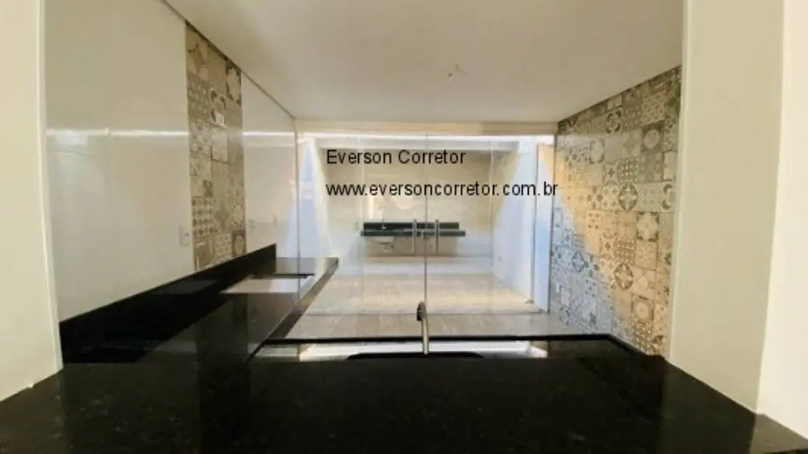 Foto 8 de Casa com 2 quartos à venda, 90m2 em Santa Branca, Belo Horizonte - MG