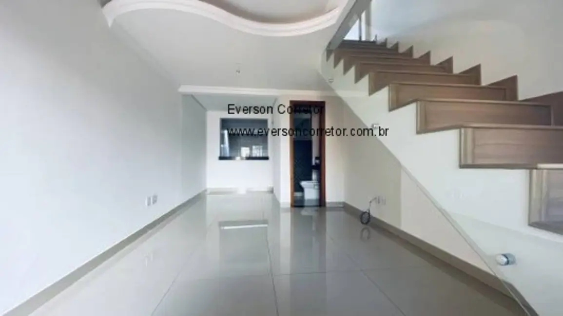 Foto 3 de Casa com 2 quartos à venda, 90m2 em Santa Branca, Belo Horizonte - MG