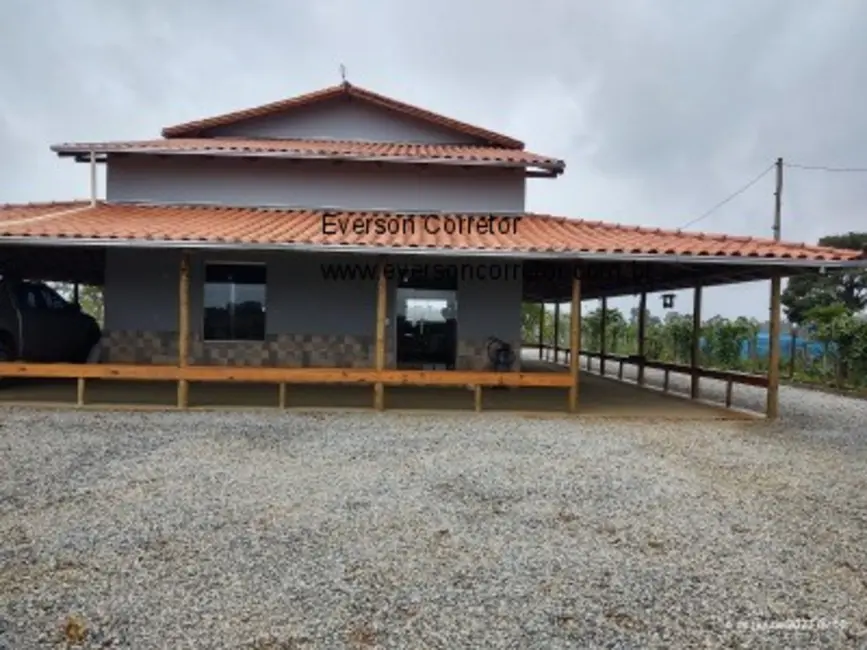 Foto 1 de Fazenda / Haras com 3 quartos à venda em Itaguara - MG