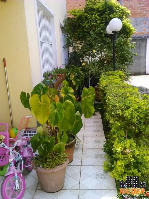 Casa com 2 quartos à venda, 60m2 em Jardim Oliveira, Guarulhos - SP - imagem 4 Foto 4 de Casa com 2 quartos à venda, 60m2 em Jardim Oliveira, Guarulhos - SP