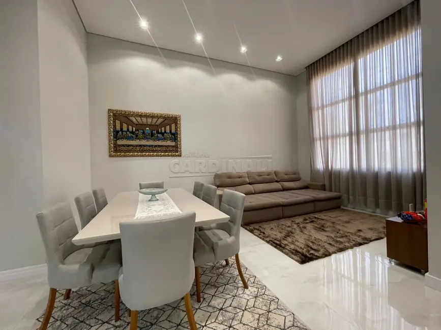Foto 2 de Casa de Condomínio com 3 quartos à venda, 180m2 em Sao Carlos - SP
