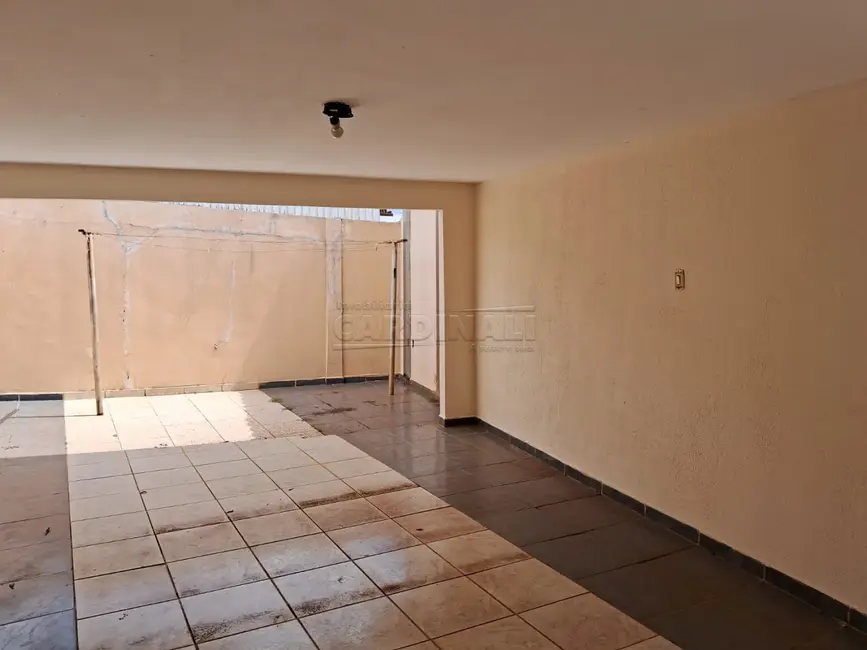 Foto 2 de Casa com 3 quartos para alugar, 153m2 em Araraquara - SP