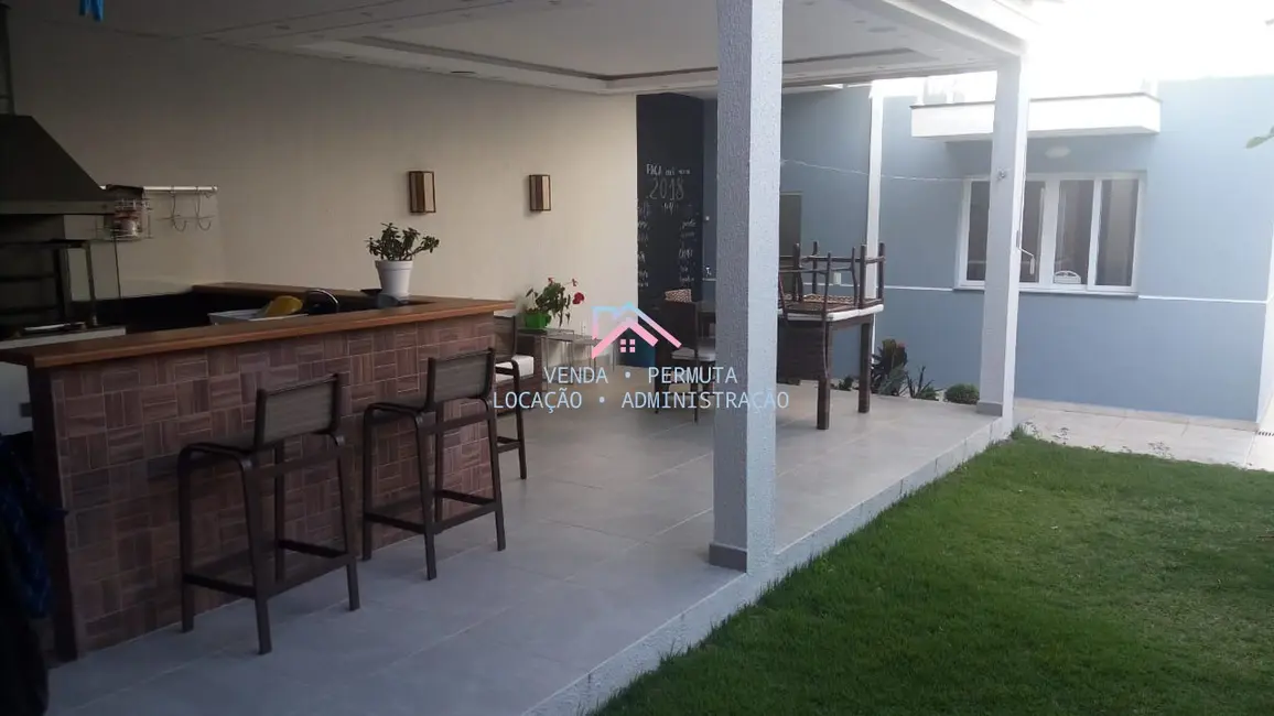 Casa com 3 quartos à venda, 275m2 em Horto Santo Antonio, Jundiai - SP - imagem 2 Foto 2 de Casa com 3 quartos à venda, 275m2 em Horto Santo Antonio, Jundiai - SP