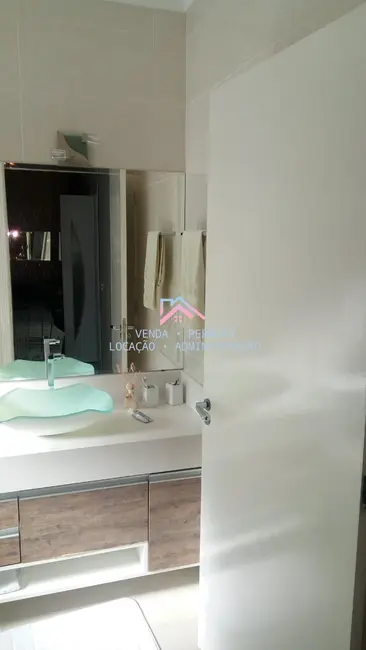 Casa com 3 quartos à venda, 275m2 em Horto Santo Antonio, Jundiai - SP - imagem 6 Foto 6 de Casa com 3 quartos à venda, 275m2 em Horto Santo Antonio, Jundiai - SP