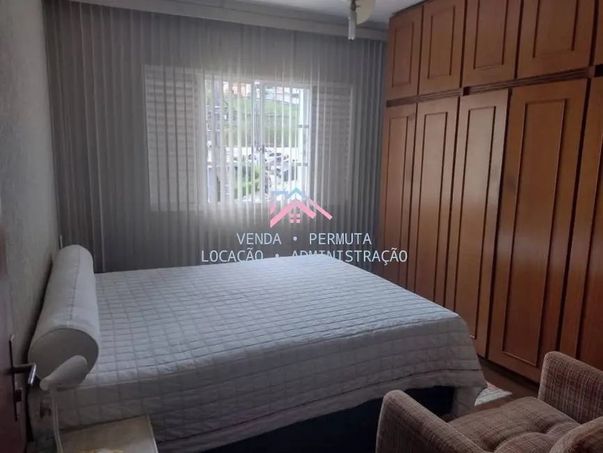 Casa com 3 quartos à venda, 243m2 em Jardim Pacaembu, Jundiai - SP - imagem 5 Foto 5 de Casa com 3 quartos à venda, 243m2 em Jardim Pacaembu, Jundiai - SP