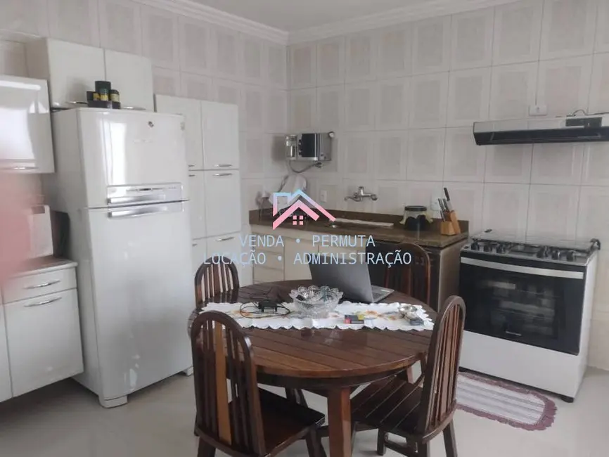 Casa com 3 quartos à venda, 243m2 em Jardim Pacaembu, Jundiai - SP - imagem 4 Foto 4 de Casa com 3 quartos à venda, 243m2 em Jardim Pacaembu, Jundiai - SP