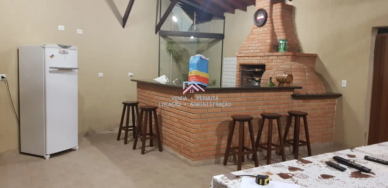 Foto 2 de Casa com 4 quartos à venda, 320m2 em Centro, Cabreuva - SP