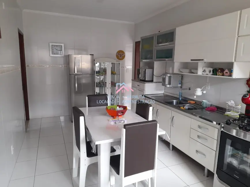 Casa com 2 quartos à venda, 185m2 em Jardim Pacaembu, Jundiai - SP - imagem 3 Foto 3 de Casa com 2 quartos à venda, 185m2 em Jardim Pacaembu, Jundiai - SP