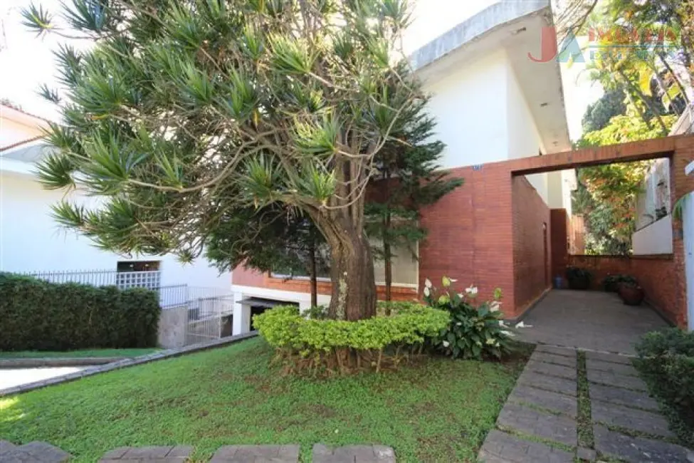 Foto 2 de Casa com 3 quartos à venda, 1096m2 em Pacaembu, São Paulo - SP