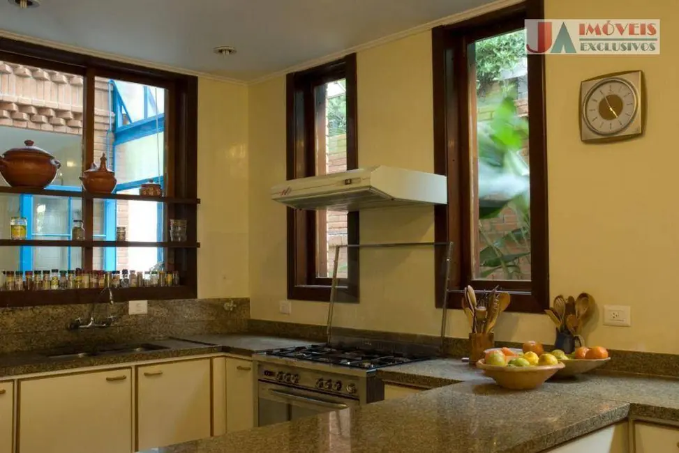 Foto 2 de Casa com 3 quartos à venda, 780m2 em Pacaembu, São Paulo - SP