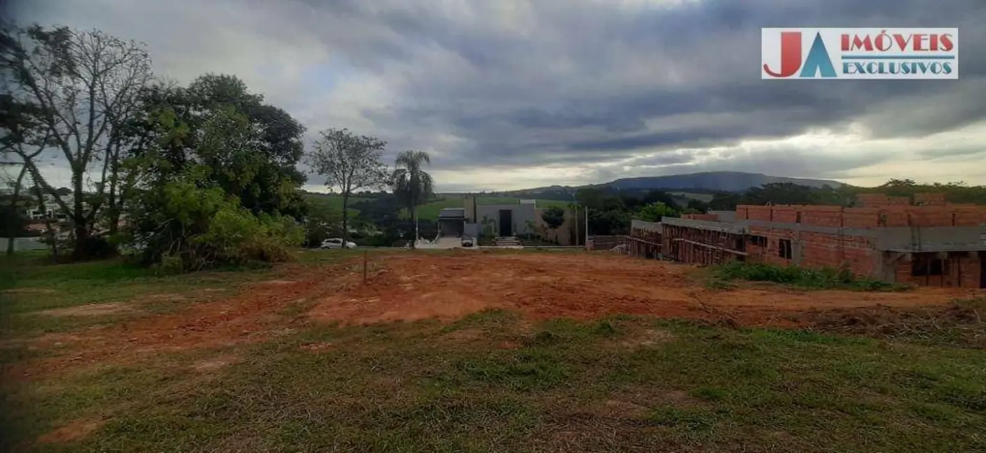 Foto 1 de Terreno / Lote à venda, 1000m2 em Aracoiaba Da Serra - SP