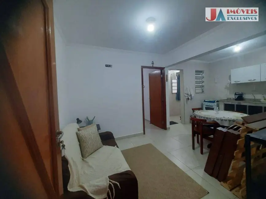 Foto 2 de Apartamento com 1 quarto à venda e para alugar, 30m2 em Aracoiaba Da Serra - SP