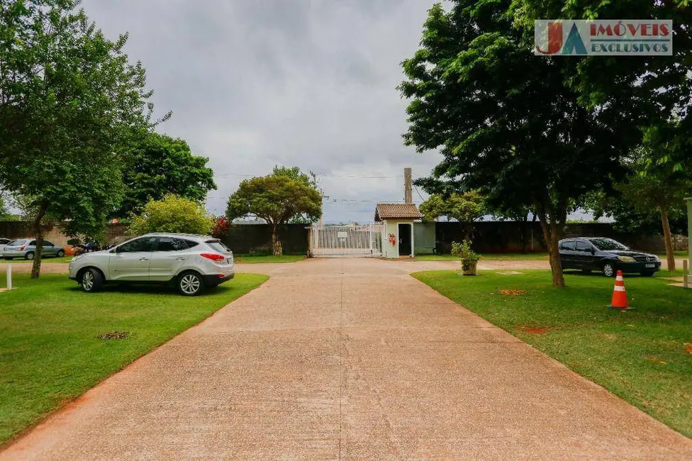 Foto 2 de Apartamento com 2 quartos à venda, 74m2 em Aracoiaba Da Serra - SP