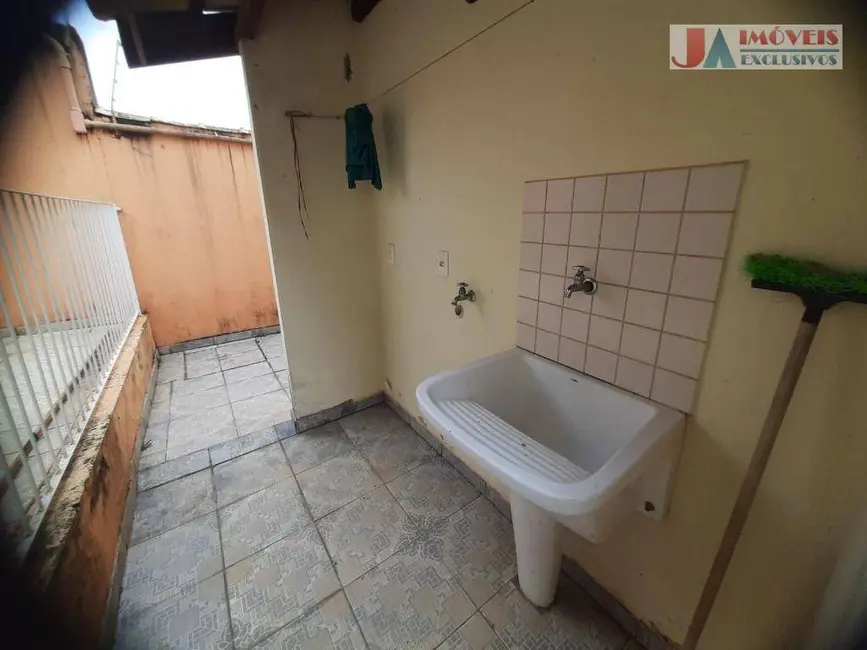 Foto 2 de Casa de Condomínio com 1 quarto à venda, 153m2 em Aracoiaba Da Serra - SP