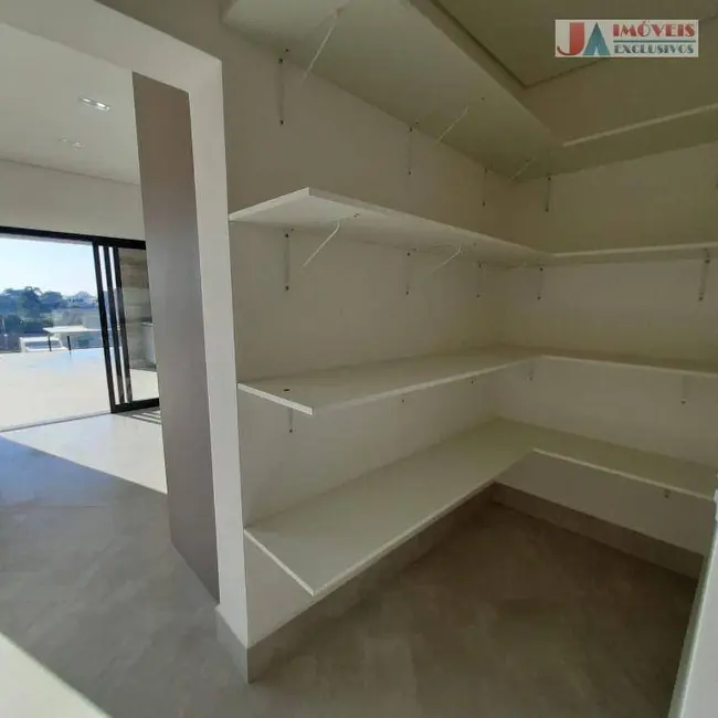 Casa de Condomínio com 3 quartos à venda, 890m2 em Aracoiaba Da Serra - SP - imagem 9 Foto 9 de Casa de Condomínio com 3 quartos à venda, 890m2 em Aracoiaba Da Serra - SP