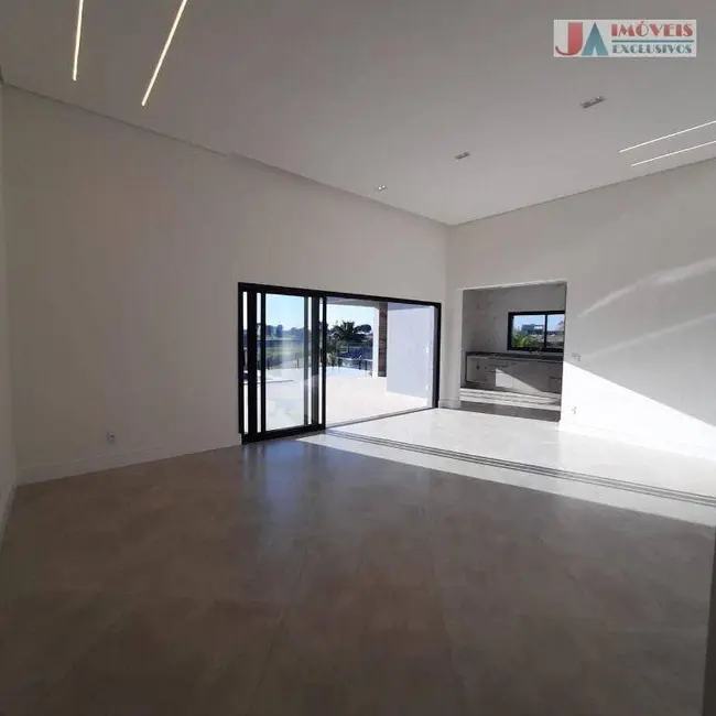 Casa de Condomínio com 3 quartos à venda, 890m2 em Aracoiaba Da Serra - SP - imagem 3 Foto 3 de Casa de Condomínio com 3 quartos à venda, 890m2 em Aracoiaba Da Serra - SP