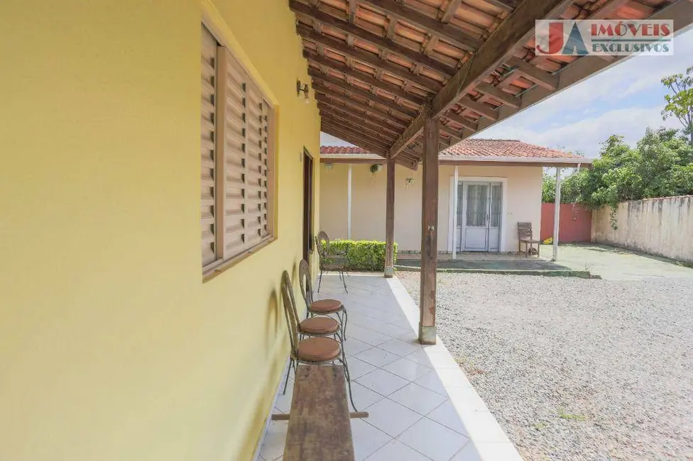 Foto 2 de Casa com 3 quartos à venda, 121m2 em Aracoiaba Da Serra - SP