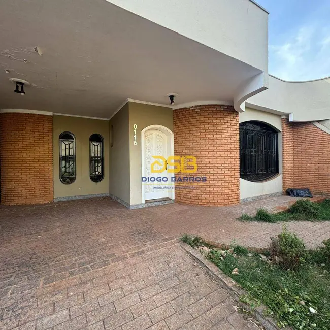 Foto 1 de Casa com 3 quartos para alugar, 264m2 em Centro, Barretos - SP