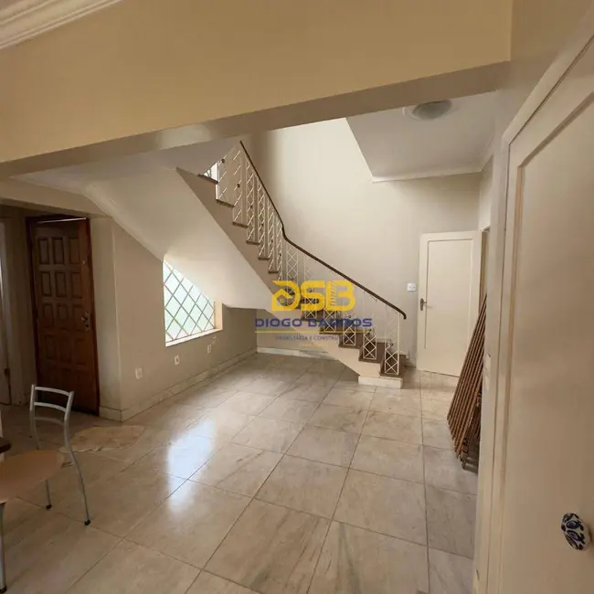 Casa com 4 quartos para alugar, 533m2 em Centro, Barretos - SP - imagem 8 Foto 8 de Casa com 4 quartos para alugar, 533m2 em Centro, Barretos - SP